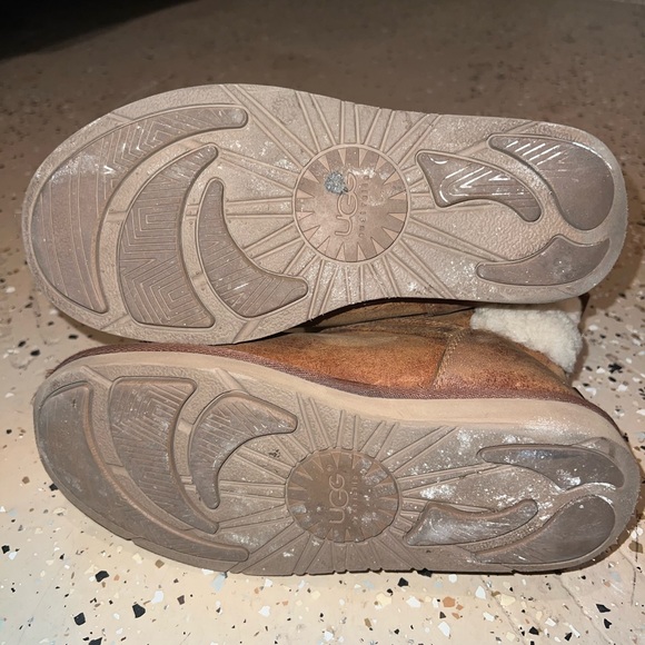 ugg boots size 7 - Picture 4 of 4